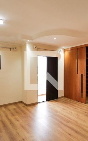 Casa para alugar com 241m², 3 quartos e 4 vagasSuíte 1