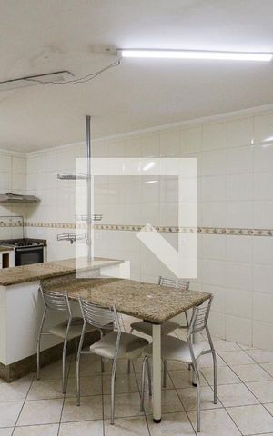 Casa para alugar com 241m², 3 quartos e 4 vagasCozinha