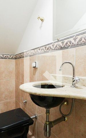 Casa para alugar com 241m², 3 quartos e 4 vagasLavabo