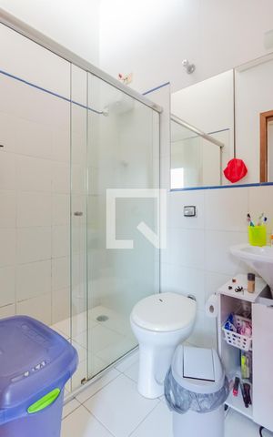 Casa à venda com 210m², 3 quartos e 3 vagas Casa à venda com 210m², 3 quartos e 3 vagasBanheiro da Suíte 3
