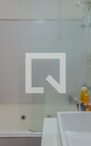 Casa à venda com 210m², 3 quartos e 3 vagas Casa à venda com 210m², 3 quartos e 3 vagasBanheiro da Suíte 2