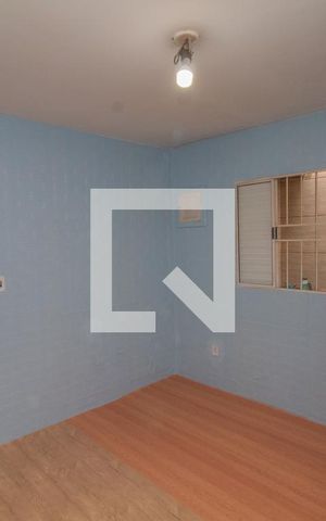 Casa à venda com 80m², 3 quartos e 2 vagas Casa à venda com 80m², 3 quartos e 2 vagasQuarto