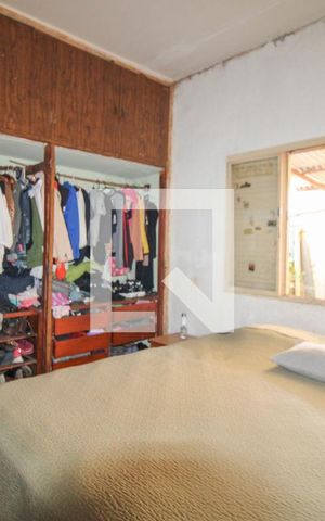 Casa à venda com 240m², 3 quartos e 3 vagas Casa à venda com 240m², 3 quartos e 3 vagasQuarto