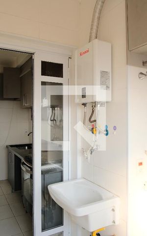 Apartamento para alugar com 68m², 2 quartos e 1 vagaÁrea de Serviço