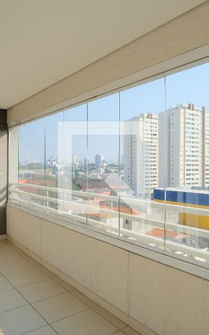 Apartamento para alugar com 68m², 2 quartos e 1 vagaVaranda