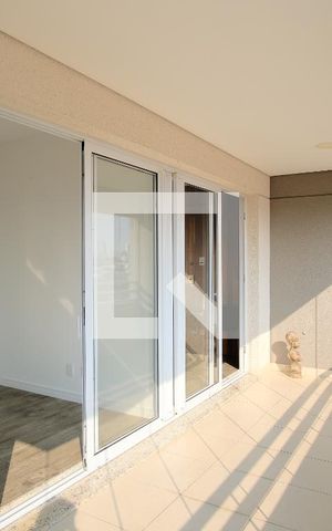 Apartamento para alugar com 68m², 2 quartos e 1 vagaVaranda