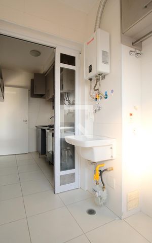 Apartamento para alugar com 68m², 2 quartos e 1 vagaÁrea de Serviço