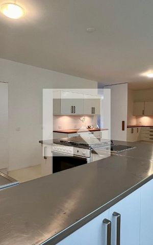 Apartamento à venda com 310m², 3 quartos e 2 vagas Apartamento à venda com 310m², 3 quartos e 2 vagasCozinha