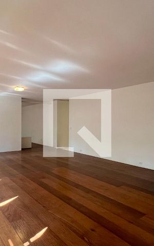 Apartamento à venda com 310m², 3 quartos e 2 vagas Apartamento à venda com 310m², 3 quartos e 2 vagasSala