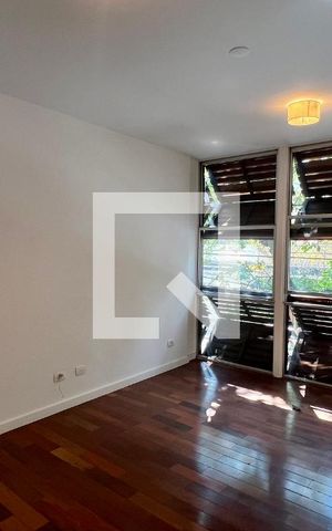 Apartamento à venda com 310m², 3 quartos e 2 vagas Apartamento à venda com 310m², 3 quartos e 2 vagasQuarto 2
