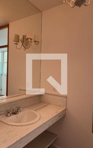 Apartamento à venda com 310m², 3 quartos e 2 vagas Apartamento à venda com 310m², 3 quartos e 2 vagasQuarto 3