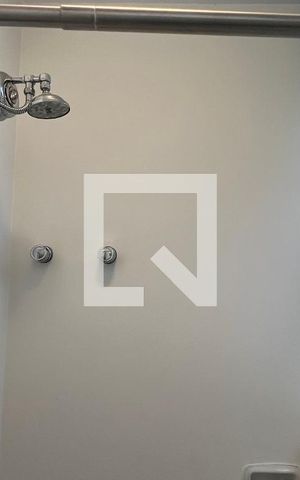 Apartamento à venda com 310m², 3 quartos e 2 vagas Apartamento à venda com 310m², 3 quartos e 2 vagasBanheiro de Serviço