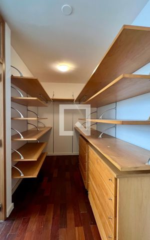 Apartamento à venda com 310m², 3 quartos e 2 vagas Apartamento à venda com 310m², 3 quartos e 2 vagasQuarto 3