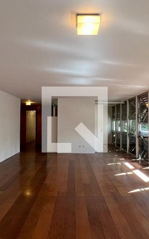 Apartamento à venda com 310m², 3 quartos e 2 vagas Apartamento à venda com 310m², 3 quartos e 2 vagasSala