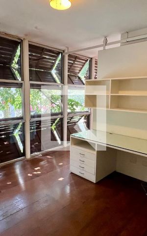 Apartamento à venda com 310m², 3 quartos e 2 vagas Apartamento à venda com 310m², 3 quartos e 2 vagasSala