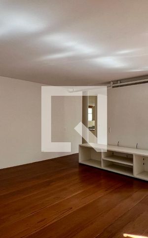 Apartamento à venda com 310m², 3 quartos e 2 vagas Apartamento à venda com 310m², 3 quartos e 2 vagasSala