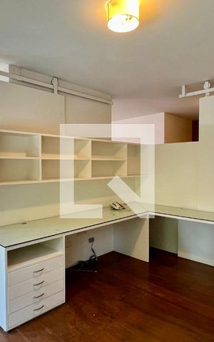 Apartamento à venda com 310m², 3 quartos e 2 vagas Apartamento à venda com 310m², 3 quartos e 2 vagasSala