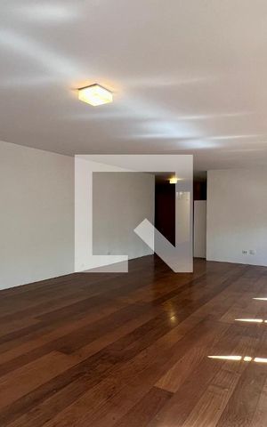 Apartamento à venda com 310m², 3 quartos e 2 vagas Apartamento à venda com 310m², 3 quartos e 2 vagasSala