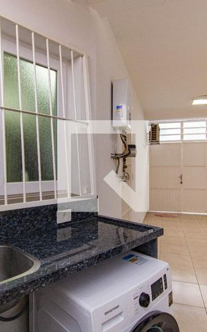 Casa de condomínio à venda com 93m², 3 quartos e 1 vagaLavanderia 