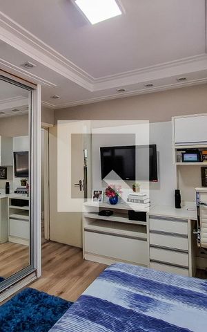 Casa à venda com 246m², 4 quartos e 2 vagas Casa à venda com 246m², 4 quartos e 2 vagasSuíte