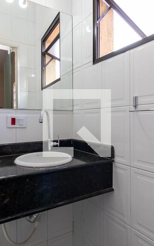 Casa à venda com 125m², 3 quartos e 2 vagasBanheiro 