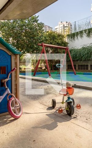 Apartamento à venda com 110m², 3 quartos e 2 vagas Apartamento à venda com 110m², 3 quartos e 2 vagasÁrea comum - Playground