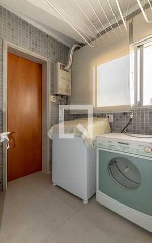 Apartamento à venda com 110m², 3 quartos e 2 vagas Apartamento à venda com 110m², 3 quartos e 2 vagasÁrea de Serviço
