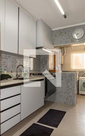 Apartamento à venda com 110m², 3 quartos e 2 vagas Apartamento à venda com 110m², 3 quartos e 2 vagasCozinha