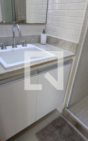Apartamento à venda com 112m², 3 quartos e 2 vagasQuarto 3 - Banheiro da Suíte