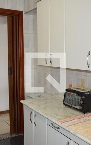 Apartamento à venda com 75m², 3 quartos e 2 vagasCozinha