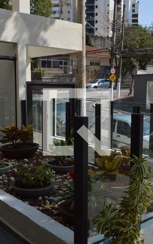 Apartamento à venda com 75m², 3 quartos e 2 vagasFachada e portaria