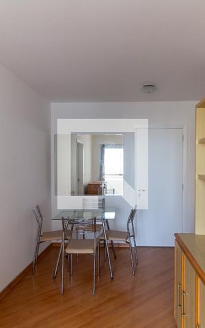 Apartamento para alugar com 33m², 1 quarto e 2 vagas Apartamento para alugar com 33m², 1 quarto e 2 vagasSala
