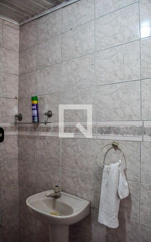 Casa à venda com 125m², 4 quartos e 2 vagas Casa à venda com 125m², 4 quartos e 2 vagasBanheiro 2