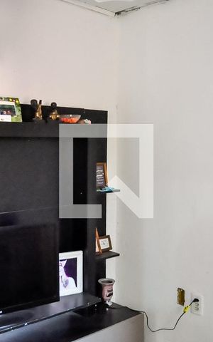Casa à venda com 125m², 4 quartos e 2 vagas Casa à venda com 125m², 4 quartos e 2 vagasSala