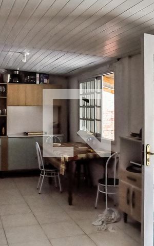 Casa à venda com 125m², 4 quartos e 2 vagas Casa à venda com 125m², 4 quartos e 2 vagasCozinha