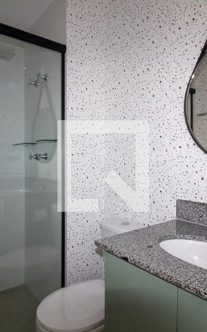 Studio à venda com 27m², 1 quarto e sem vaga Studio à venda com 27m², 1 quarto e sem vagaBanheiro Studio