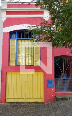 Casa à venda com 118m², 2 quartos e 1 vagaFachada