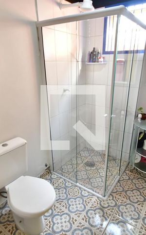 Casa à venda com 118m², 2 quartos e 1 vagaBanheiro