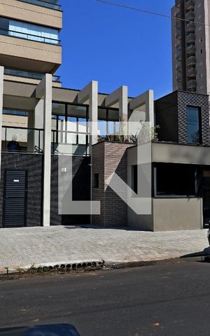 Apartamento à venda com 161m², 3 quartos e 3 vagasFachada