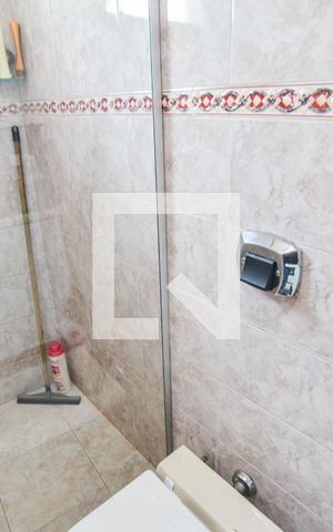 Casa à venda com 192m², 3 quartos e 3 vagasBanheiro 1