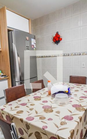 Casa à venda com 192m², 3 quartos e 3 vagasCozinha