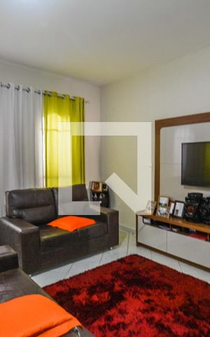 Casa à venda com 192m², 3 quartos e 3 vagasSala