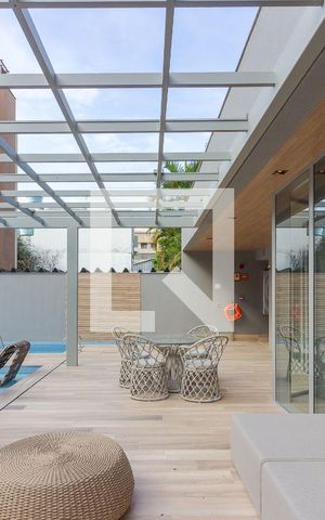 Studio à venda com 26m², 1 quarto e 1 vaga Studio à venda com 26m², 1 quarto e 1 vagaÁrea comum - Piscina