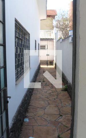 Casa à venda com 180m², 2 quartos e 2 vagasQuintal