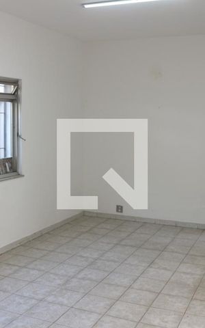 Casa à venda com 180m², 2 quartos e 2 vagasSala