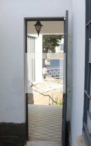 Casa à venda com 180m², 2 quartos e 2 vagasQuintal