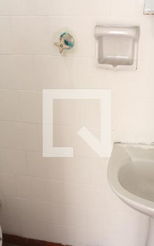 Casa à venda com 180m², 2 quartos e 2 vagasBanheiro 2