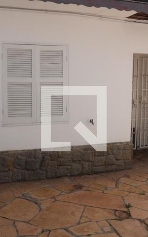 Casa à venda com 180m², 2 quartos e 2 vagasQuintal