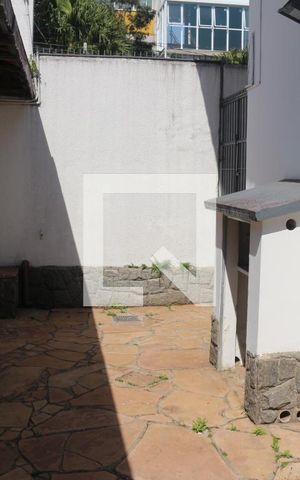 Casa à venda com 180m², 2 quartos e 2 vagasQuintal