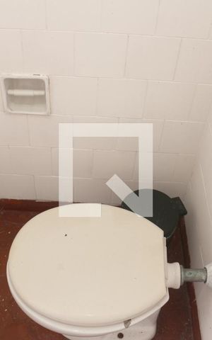Casa à venda com 180m², 2 quartos e 2 vagasBanheiro 2